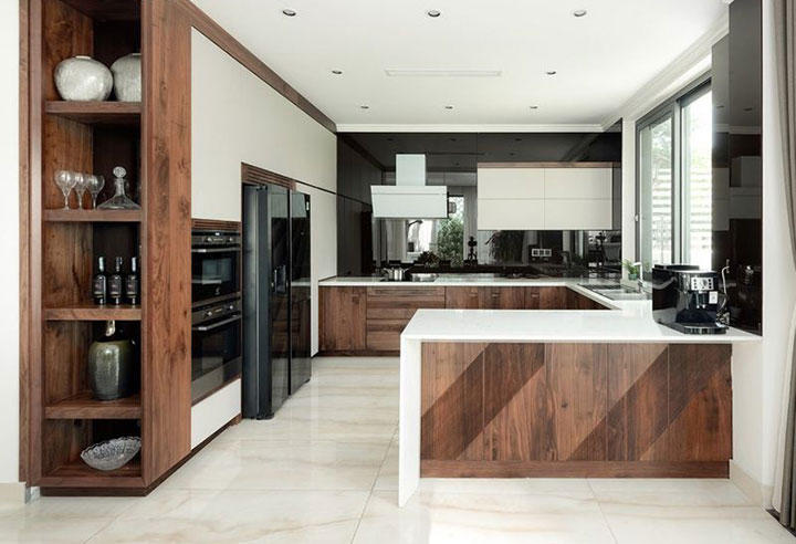 Tủ bếp màu gỗ óc chó