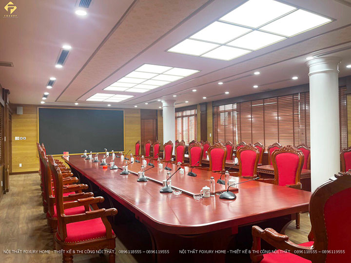Bàn họp phủ veneer hương đá