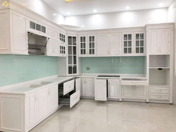 tủ bếp gỗ công nghiệp phủ sơn