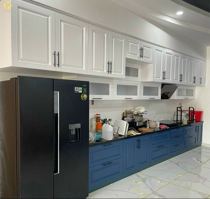 tủ bếp gỗ công nghiệp phủ sơn