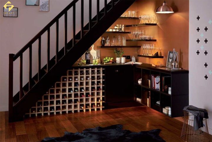 Vách ngăn cầu thang kết hợp tủ rượu